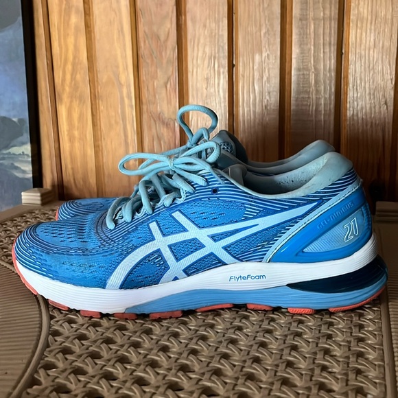 ASICS Running shoes - Picture 1 of 8